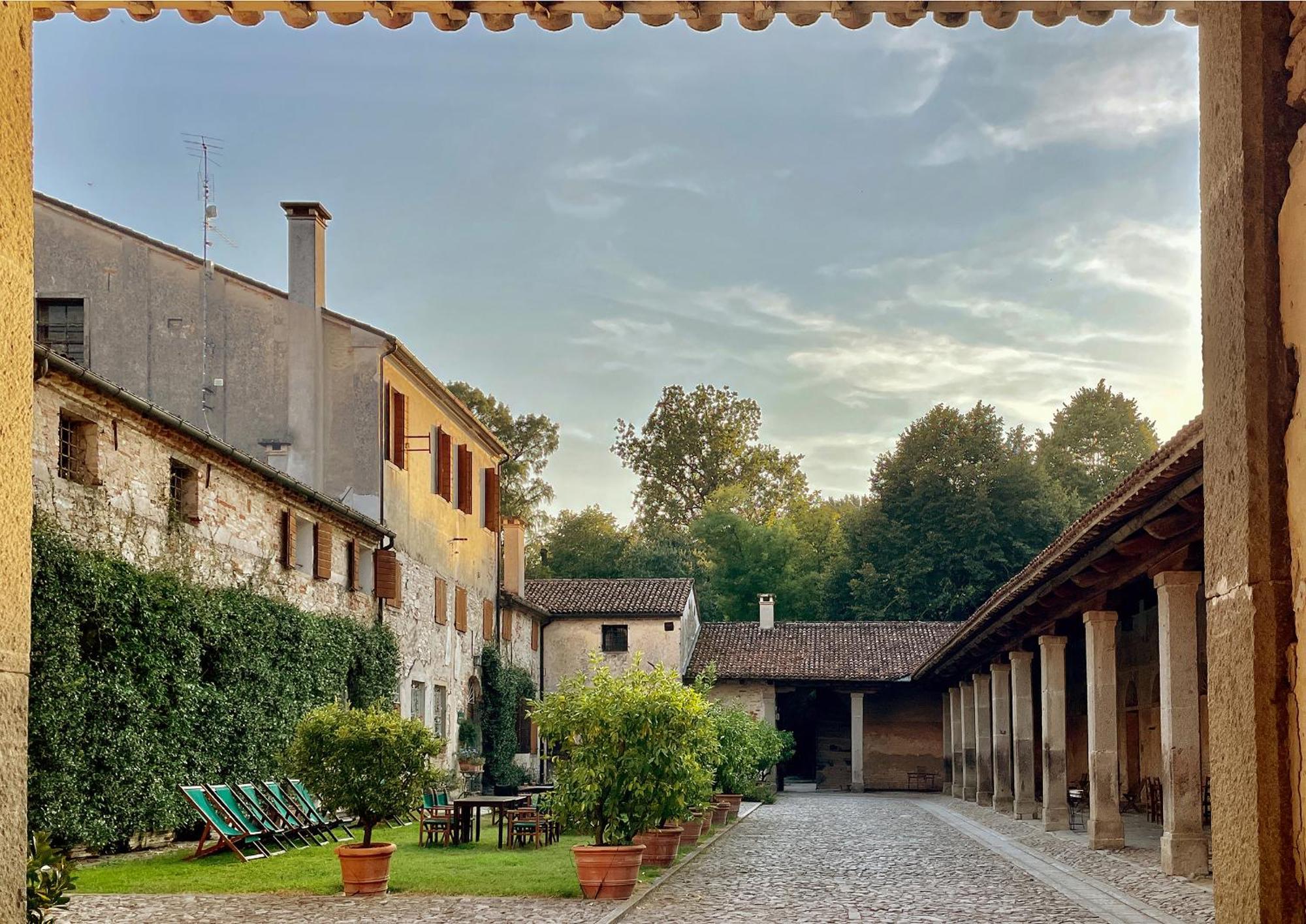 Frassanelle Aparthotel Rovolon Bagian luar foto